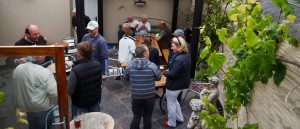 pub garden b and b kingsbridge The Royal Oak is a thriving village pub offering great food and drinks in a warm friendly atmosphere. It has everything you could hope for – including a leafy beer garden, pool table and roaring fires in winter – plus a few surprises, such as eclectic local artwork and monthly acoustic jam sessions. The Royal Oak, in the pretty South Hams village of Malborough, is just a short drive from Kingsbridge, Hope Cove and Salcombe.